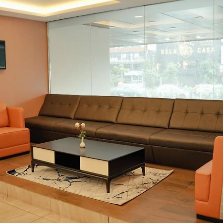 Hotel Esquina Residency à Kochi Extérieur photo