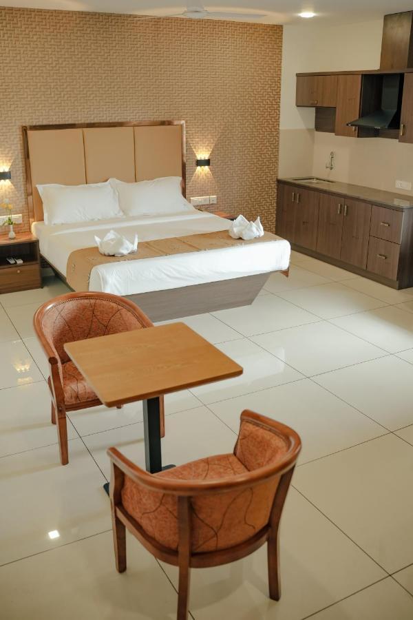 Hotel Esquina Residency à Kochi Extérieur photo