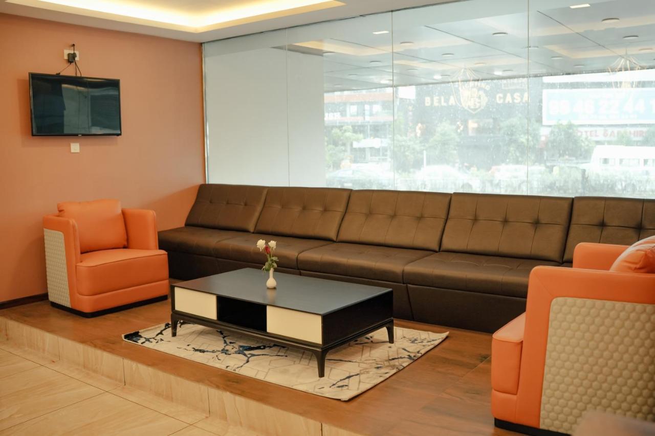 Hotel Esquina Residency à Kochi Extérieur photo