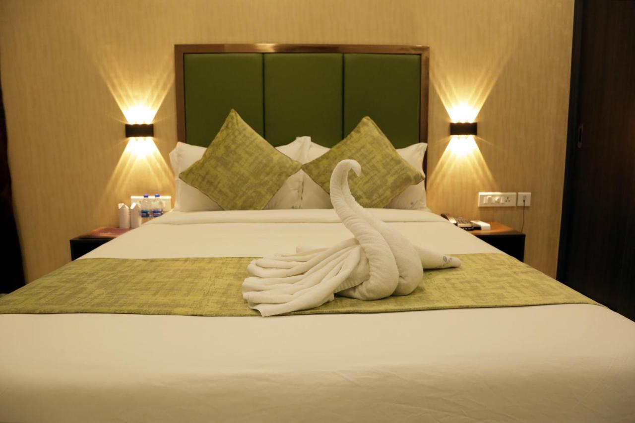 Hotel Esquina Residency à Kochi Extérieur photo