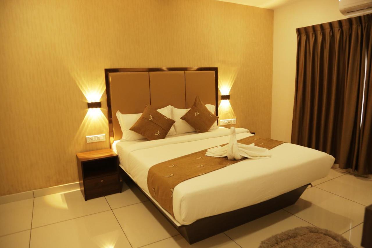 Hotel Esquina Residency à Kochi Extérieur photo