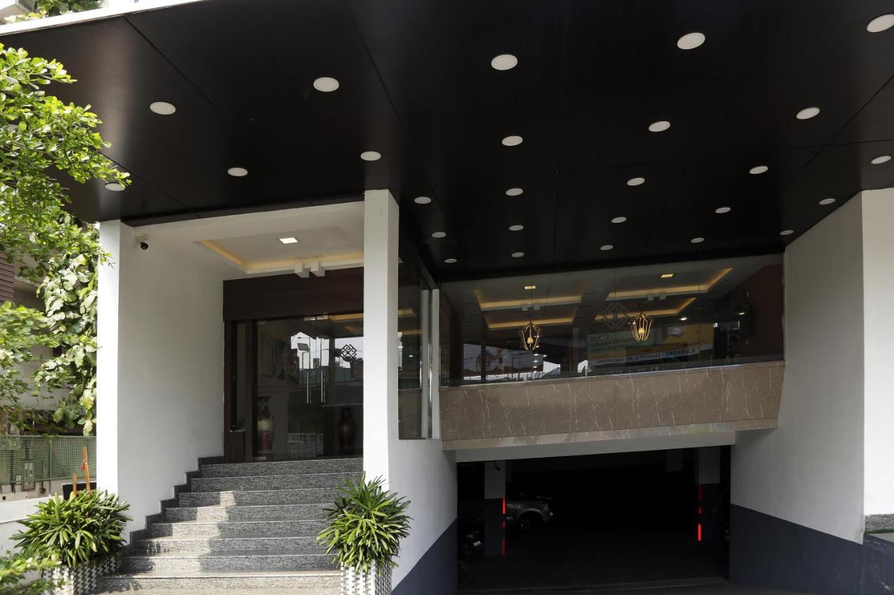 Hotel Esquina Residency à Kochi Extérieur photo