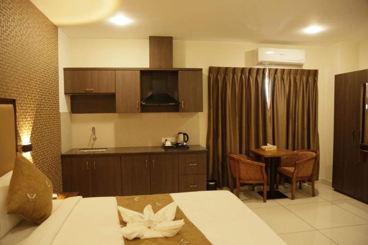 Hotel Esquina Residency à Kochi Extérieur photo